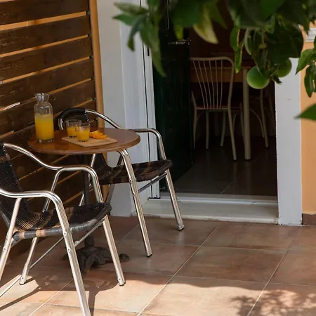 Vita Holidays & Studios Aparthotel