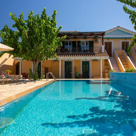 Aparthotel Vita Holidays & Studios 3*
