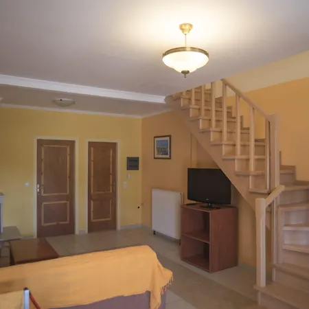 Holidays Aparthotel 4*