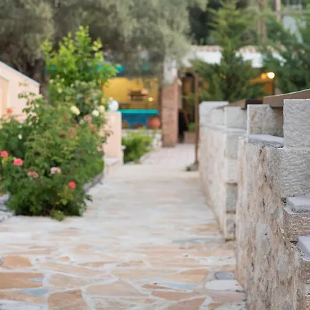 Vita Holidays & Studios 3*