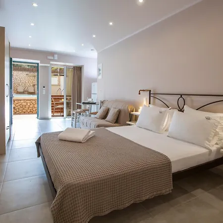 Holidays Aparthotel 3*
